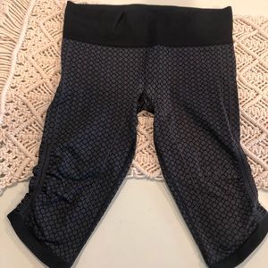 Lululemon size 12 crop
